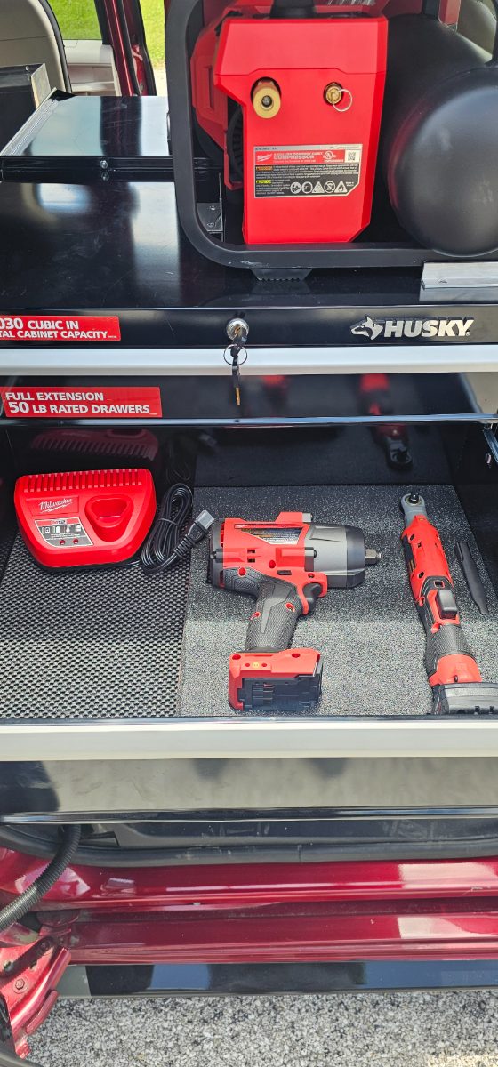 Milwaukee impact and ratchet in Husky drawer